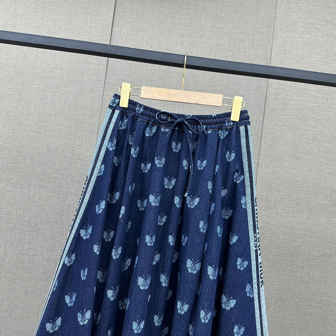 迪D家-2403 蝴蝶字母印花工藝牛仔裙