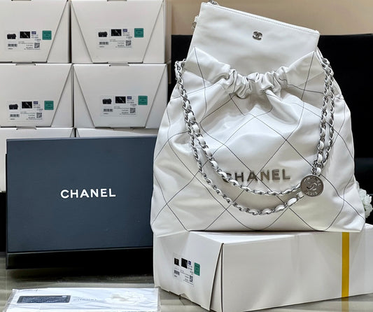 小香家-2023早春度假系列 22Bag 中號 白色配黑線
