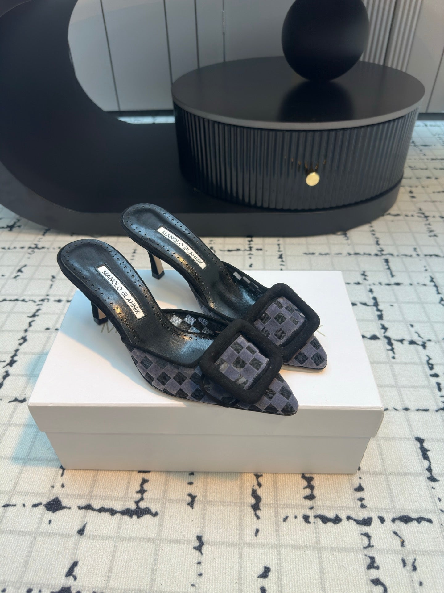 Manolo Blahnik-2024 格狀高跟拖鞋 黑色