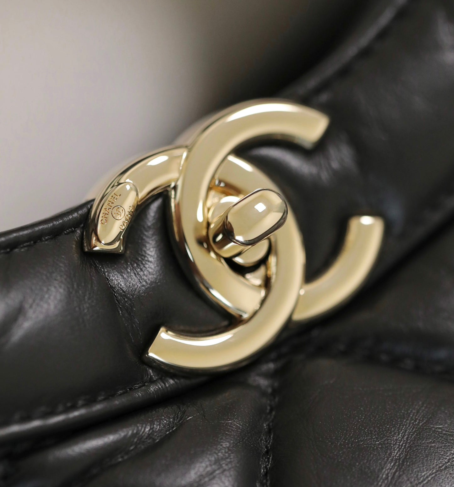 小香家-Chanel 31 經典雙c Logo 菱格紋購物包 黑色