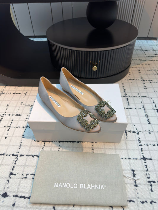 Manolo Blahnik-2024 平底鞋 奶茶色