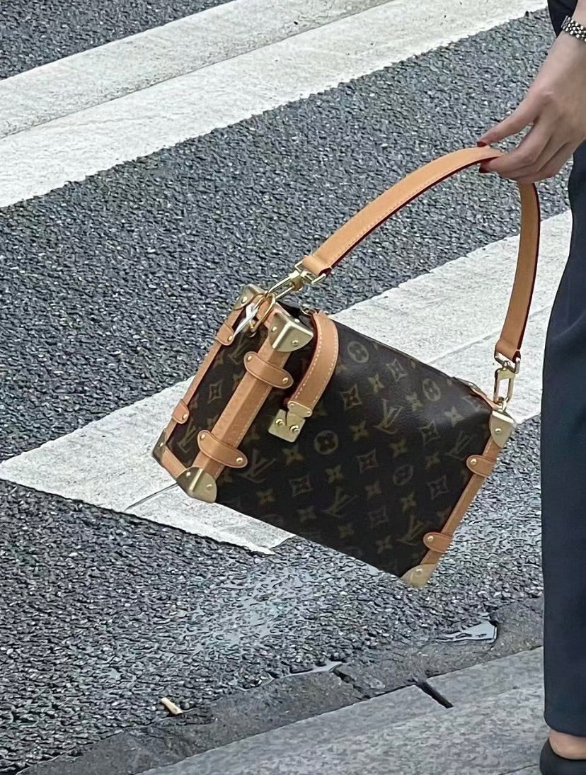 M46358 路L家-Side Trunk MM 手提斜跨包