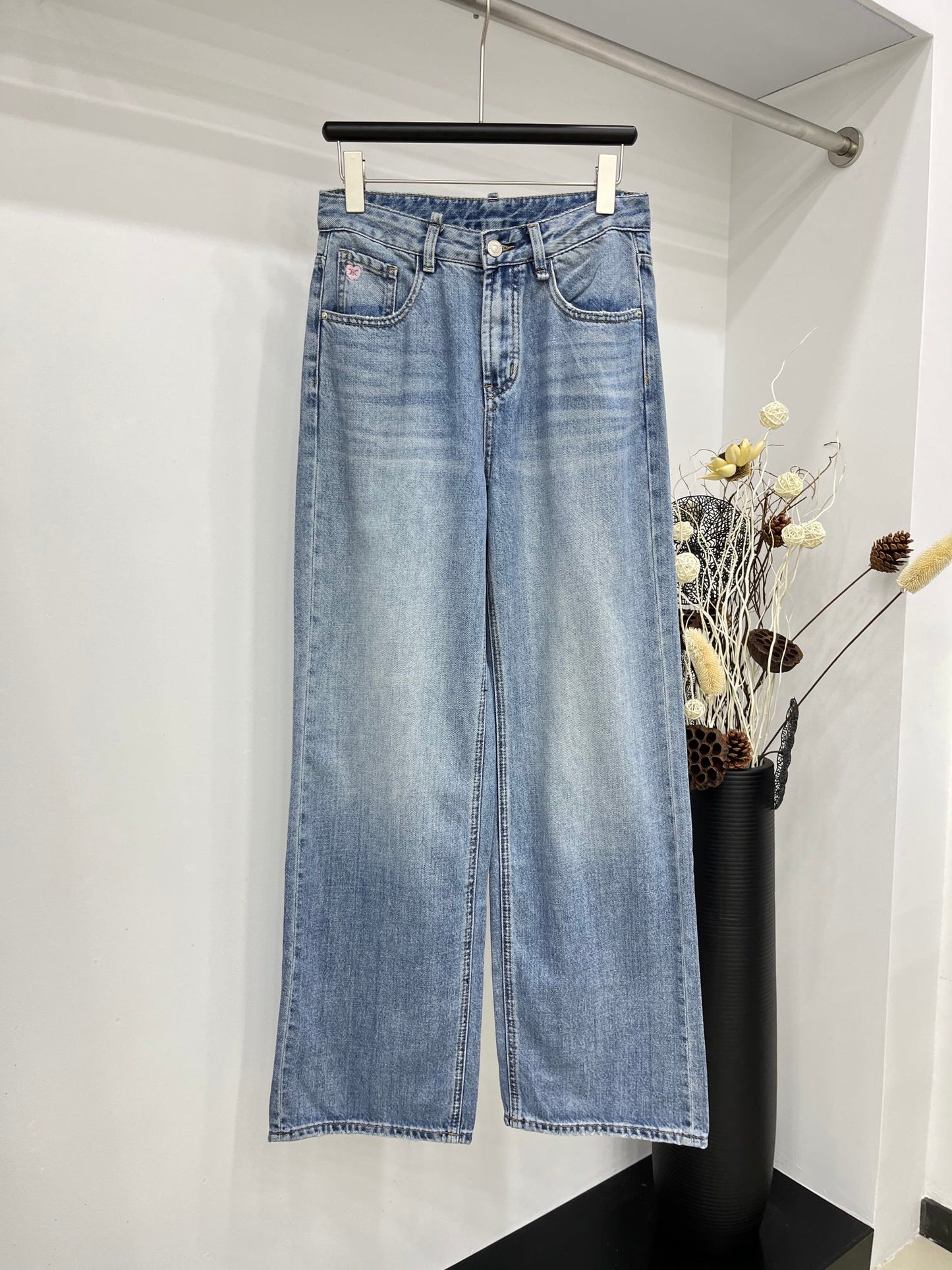 賽C家-2404 經典刺繡小標牛仔褲