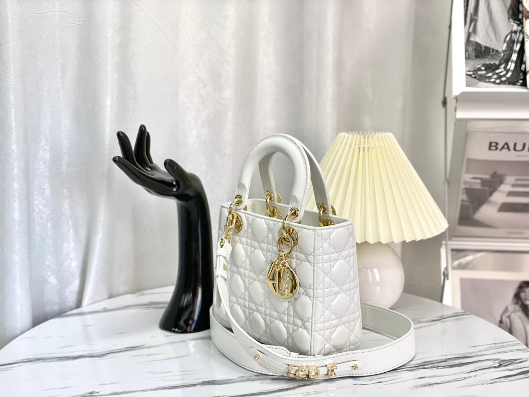 迪D家-Lady dior myABC 羊皮白色金扣 小號