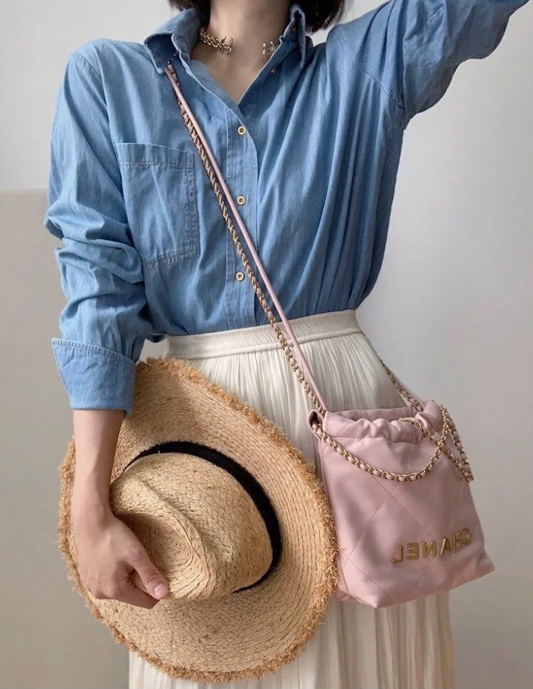 小香家-2023春夏新款 22BAG Mini 粉色 上身圖