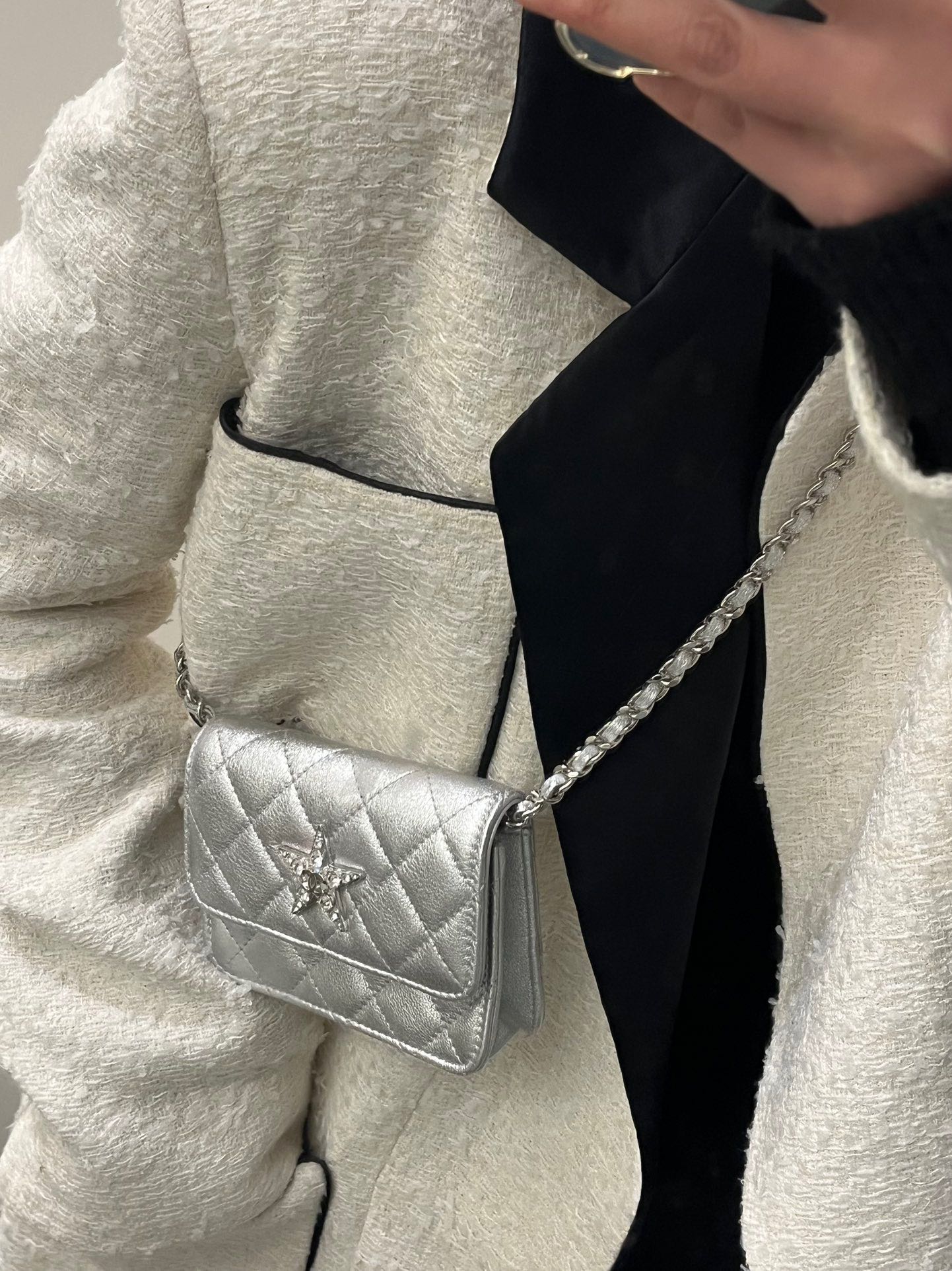 小香家-春夏新款 Chanel 24c 迷你斜跨包 銀色