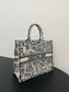 迪D家 Book Tote SUMMER 23 白色 大號41.5cm