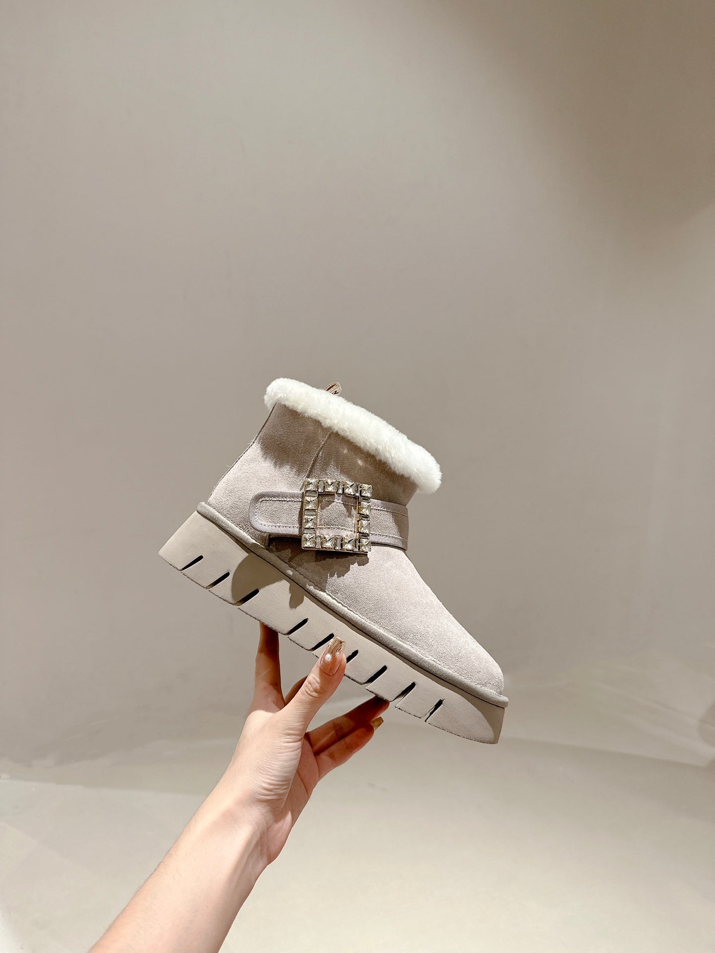 R方頭扣鞋-2024 皮革裸靴 奶茶色