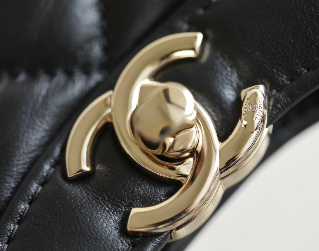 小香家-Chanel 31 經典雙c Logo 菱格紋迷你購物包 黑色