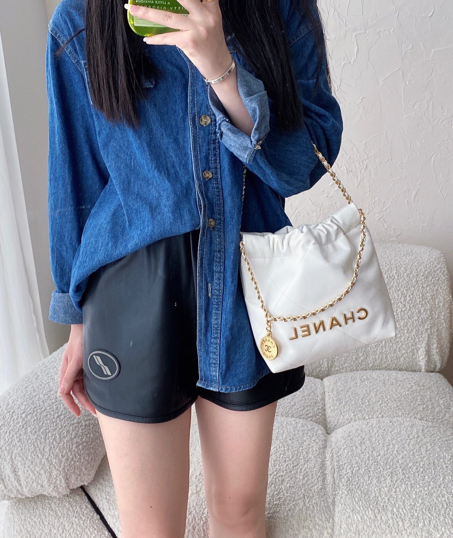小香家-2023春夏新款 22BAG Mini 白金色 上身圖