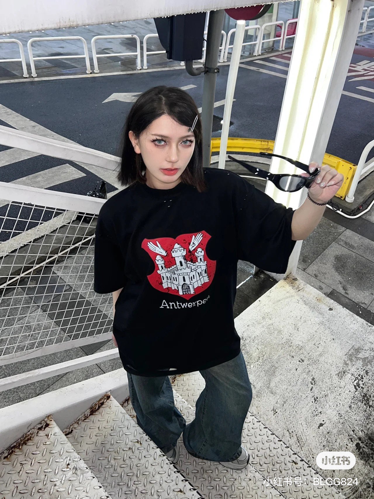 2404018