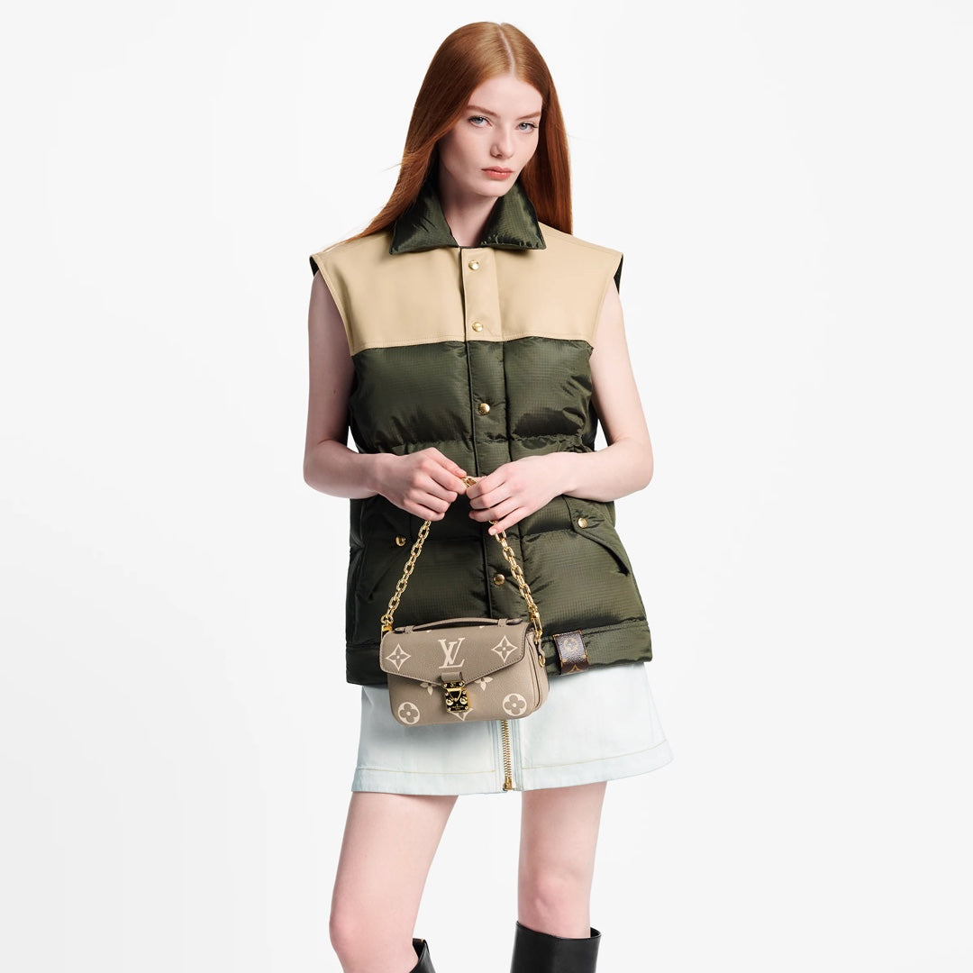M46596 路L家-Pochette Métis East West 米色