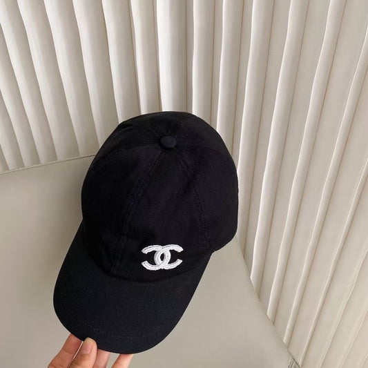 小香家-簡約刺繡Logo帆布棒球帽 黑色