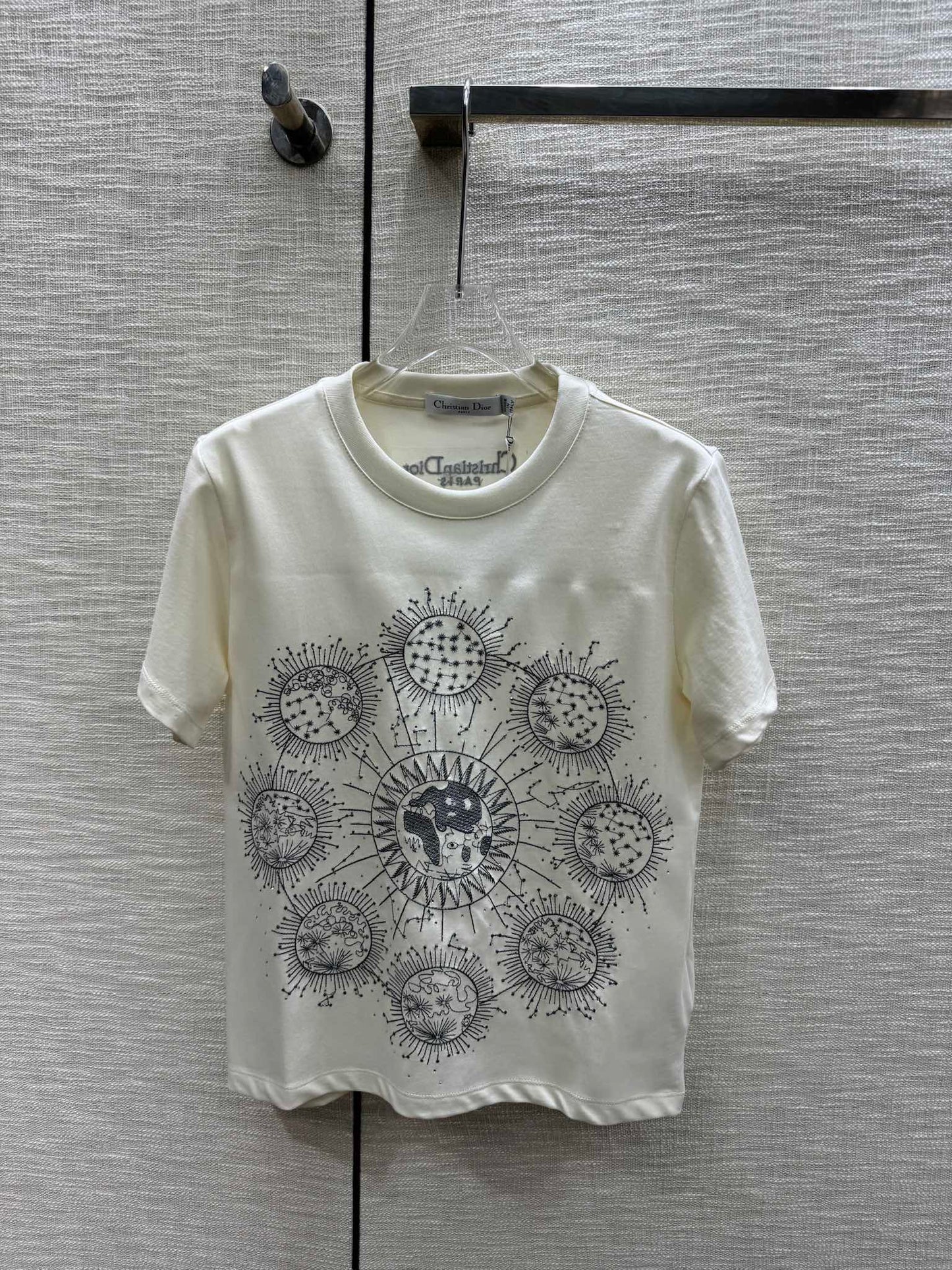 迪D家-2403 24早春最新撞色刺繡高訂百搭TEE 白色