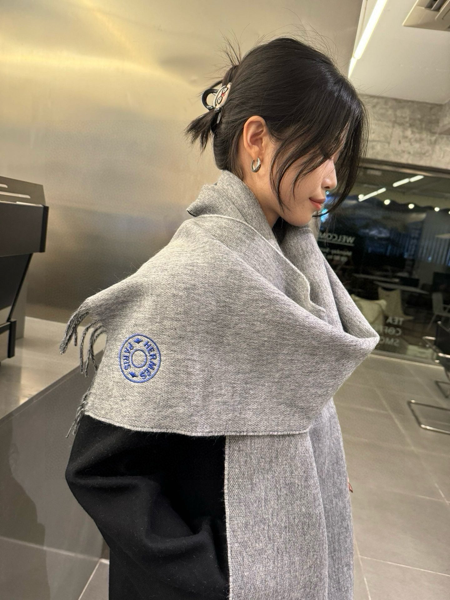 小愛款-2024經典LOGO圍巾 拼色灰