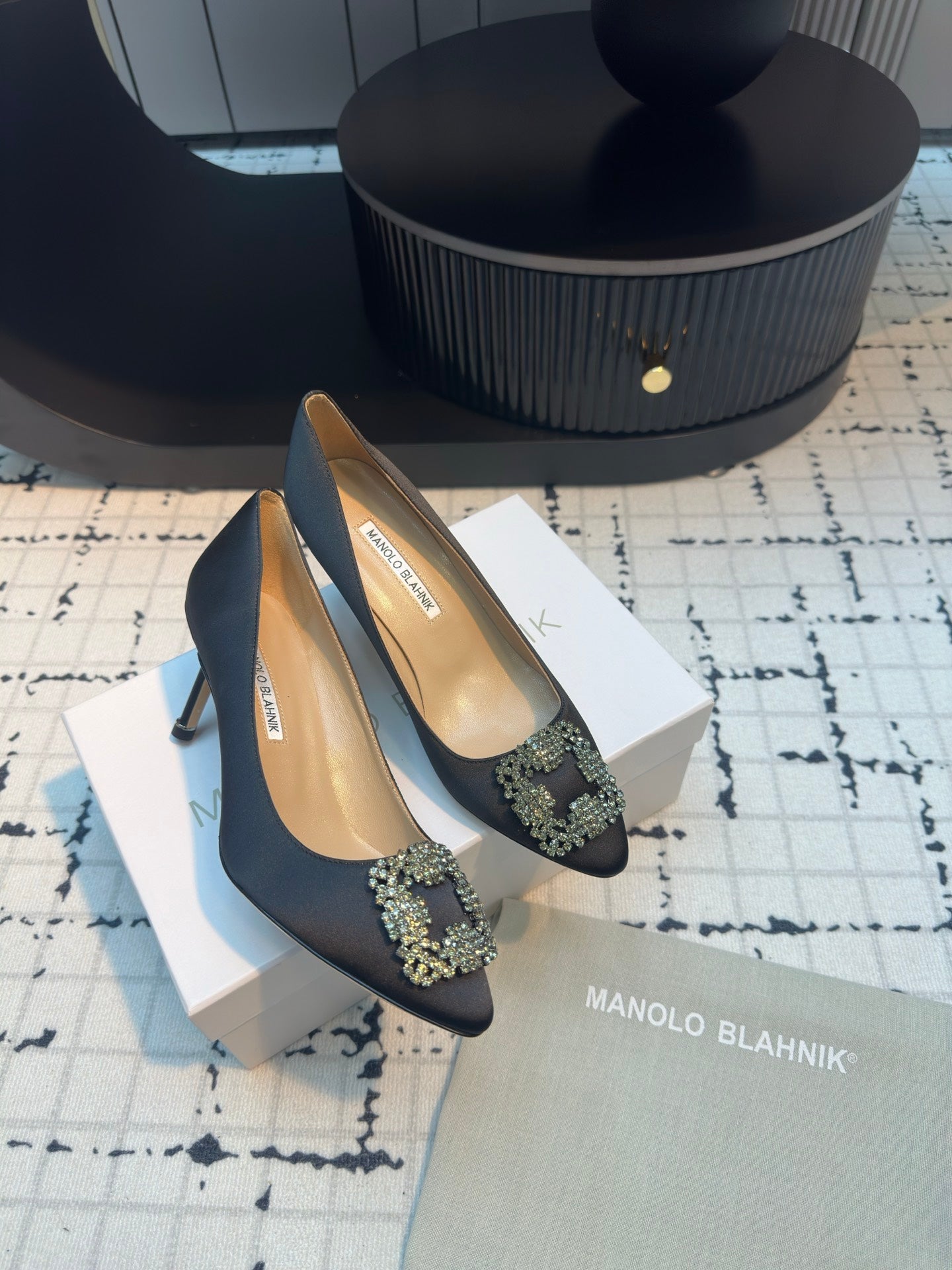 Manolo Blahnik-2024 高跟鞋 深灰色