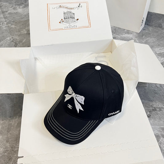 小香家-2024夏季新款重工刺繡蝴蝶結棒球帽 黑色