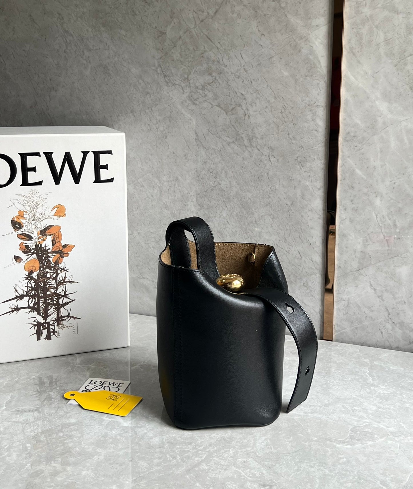 羅L威-Pebble Bucket迷你水桶包 黑色
