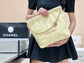 小香家-2023春夏新款 22BAG 小號 小雞黃 上身圖