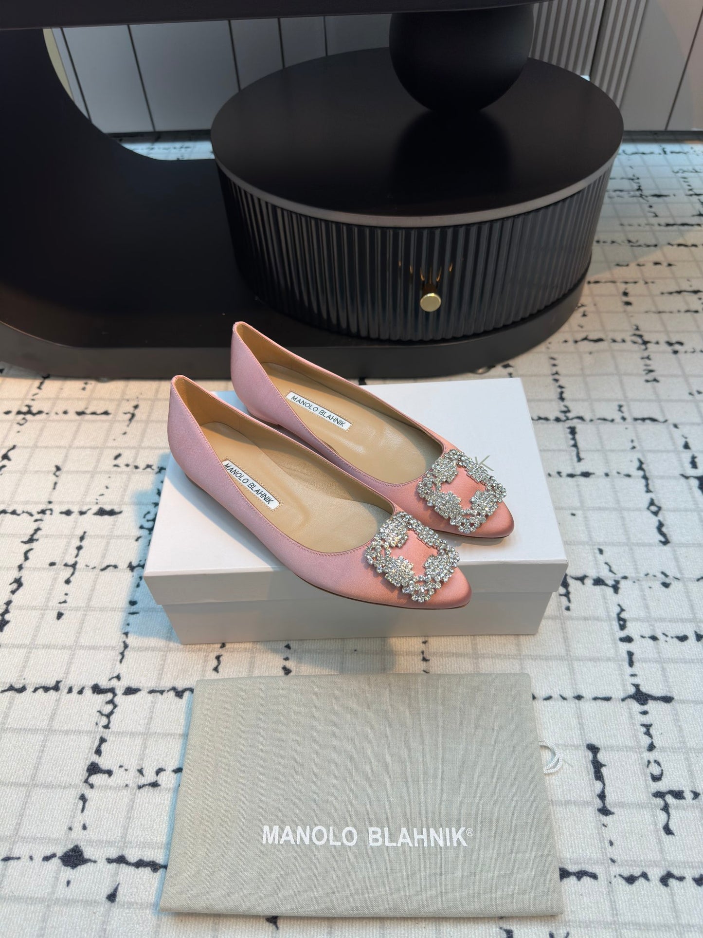 Manolo Blahnik-2024 平底鞋 粉色
