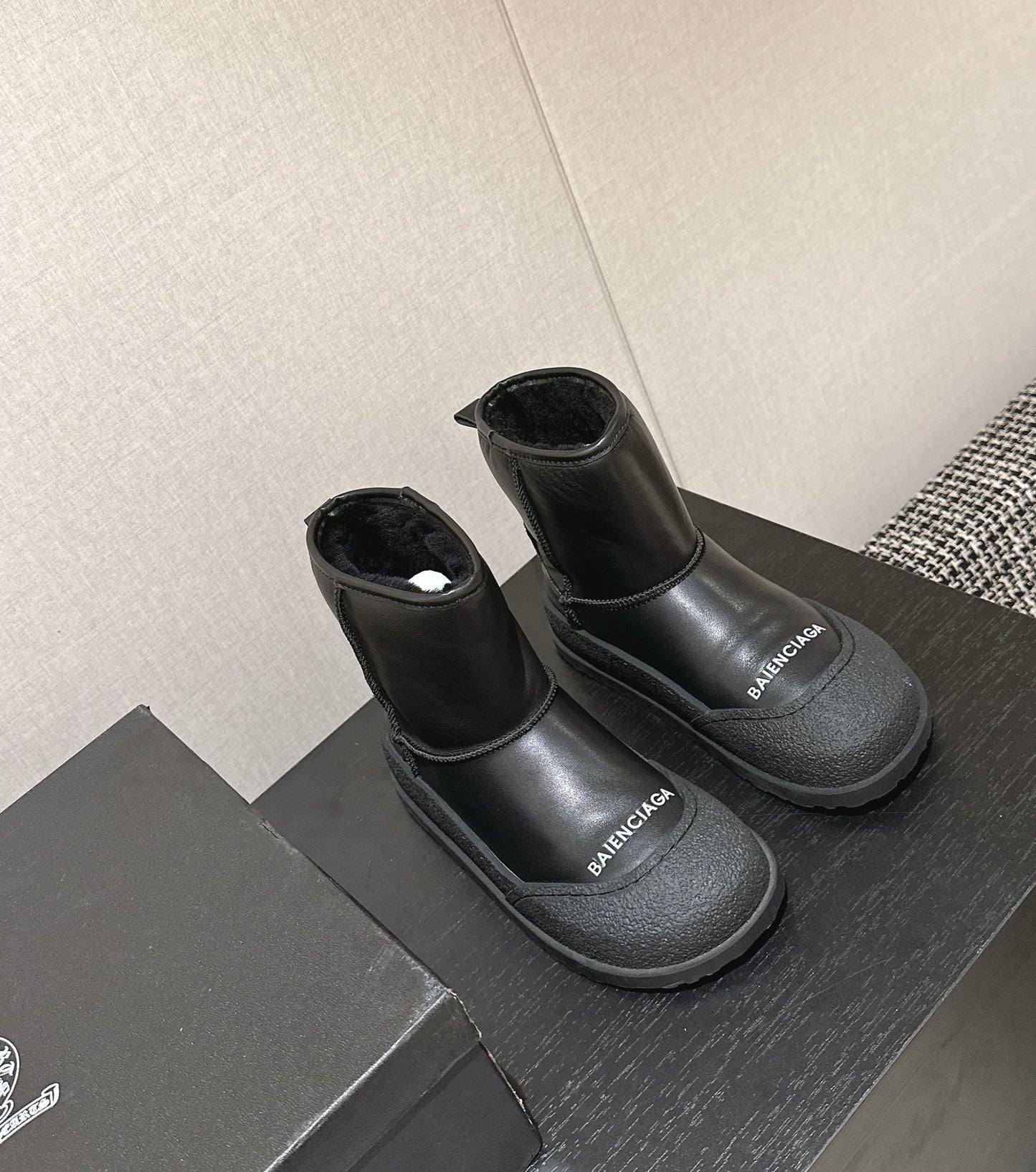 巴黎世-2024羊毛雪地靴 黑色