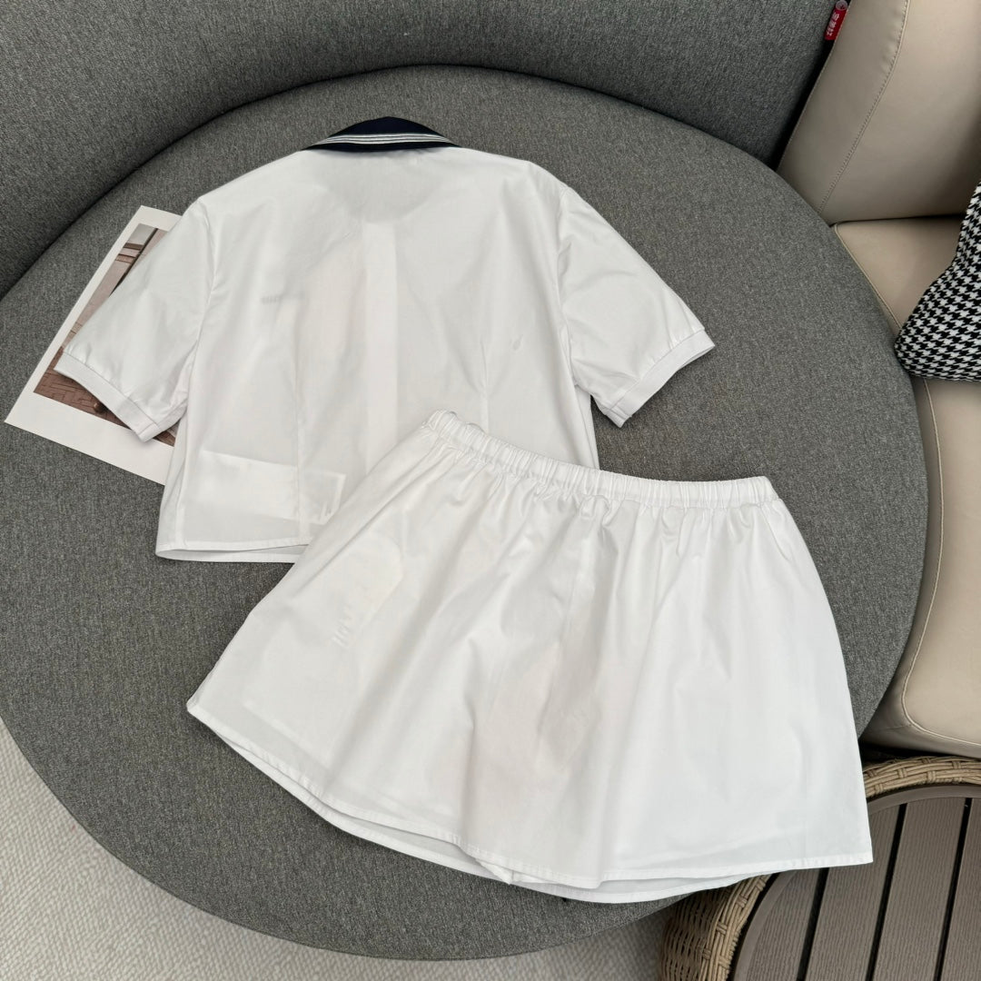 穆M家-2404 24春夏新品海軍風棉府綢白襯衫+短裙套裝