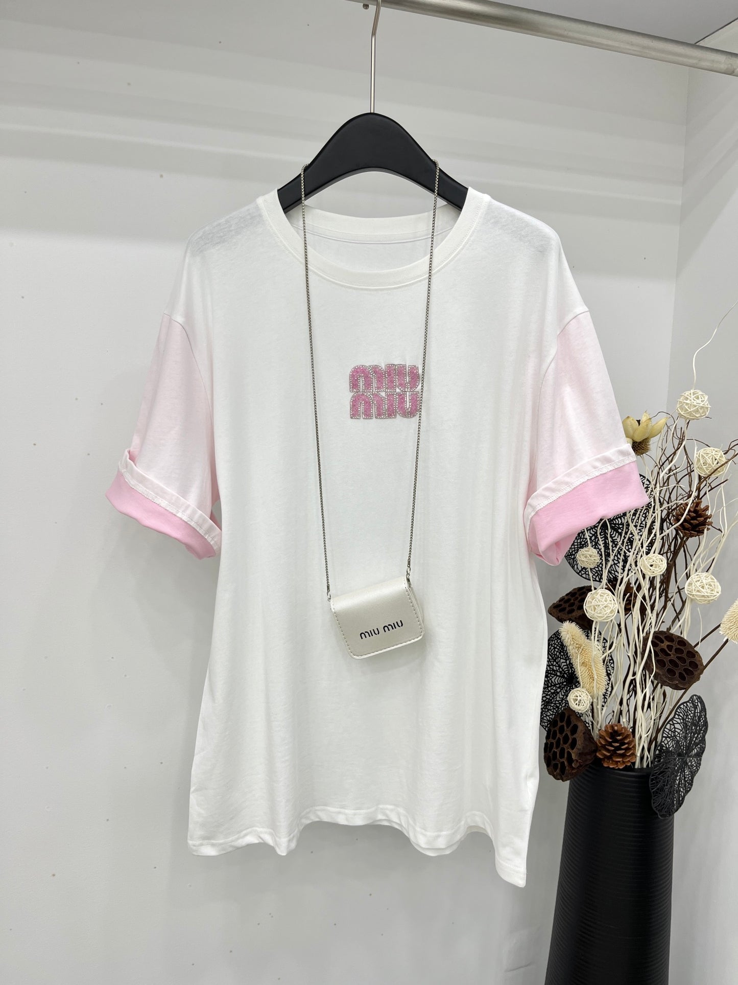 穆M家-2404 24新品字母手工鑽訂製短袖上衣 白色