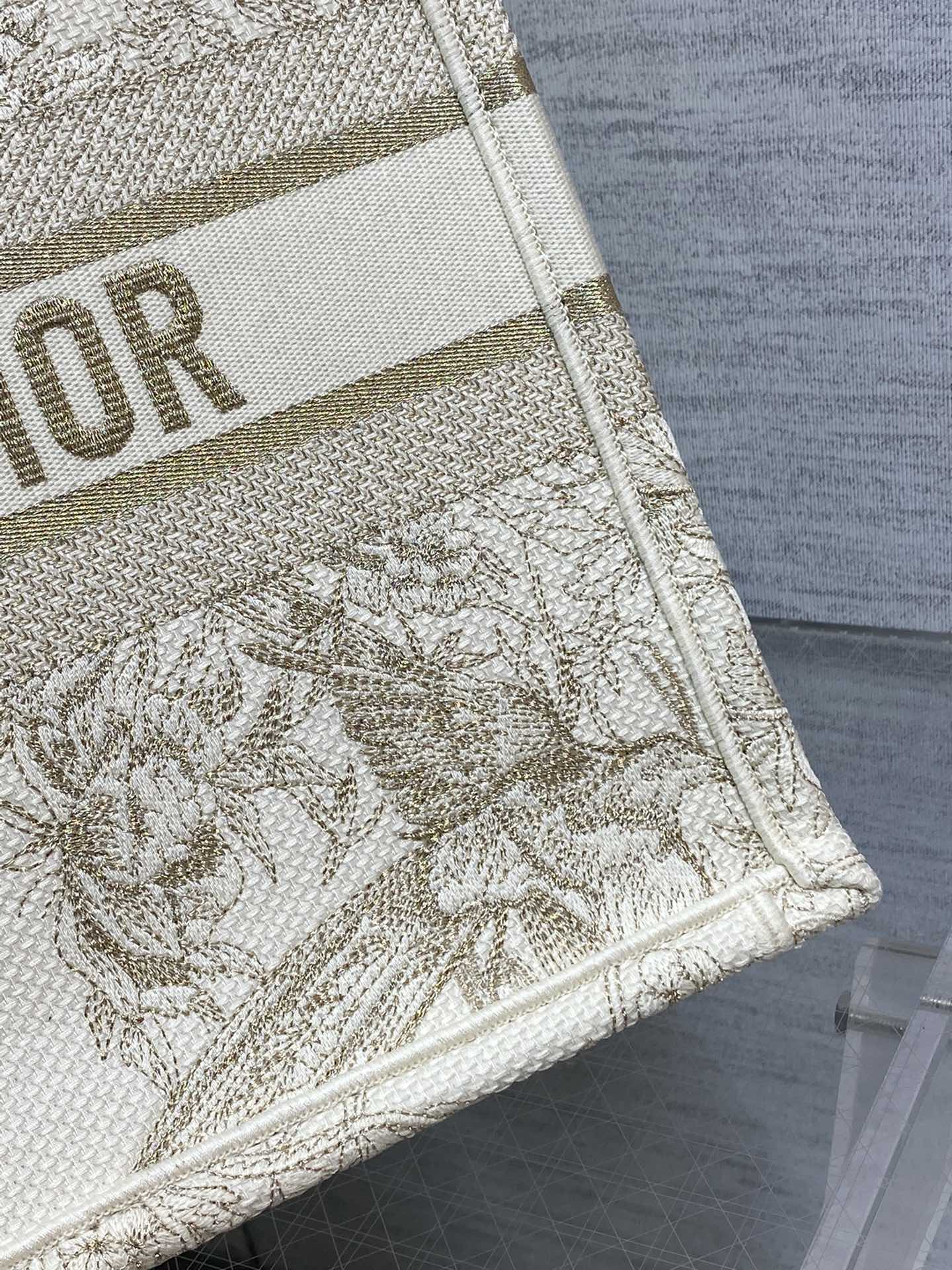 迪D家-BookTote 刺繡手袋 金絲喜鵲冬日花園系列 36x18x28cm