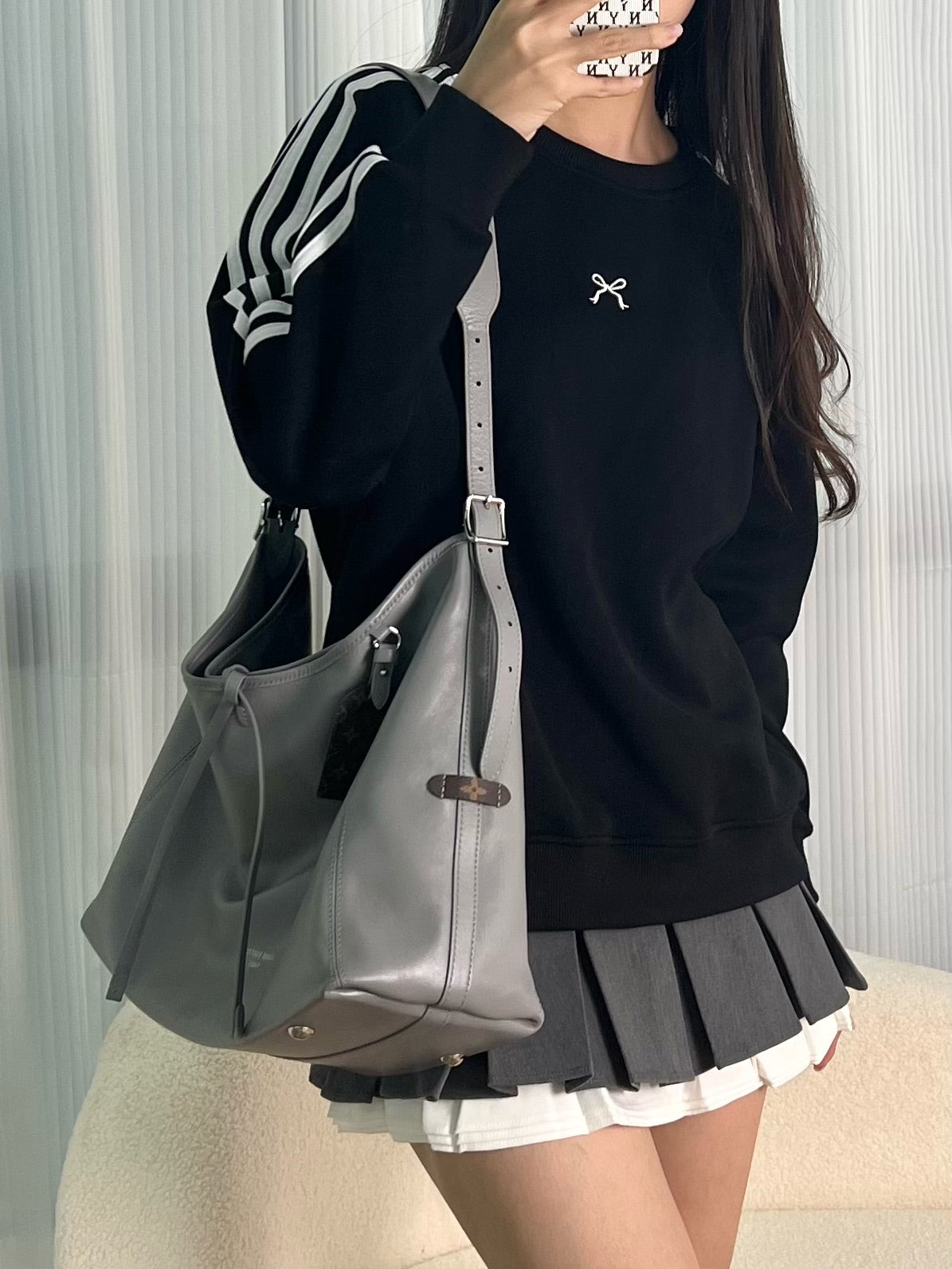 路L家-M25143 CarryAll Vibe MM手袋 灰色