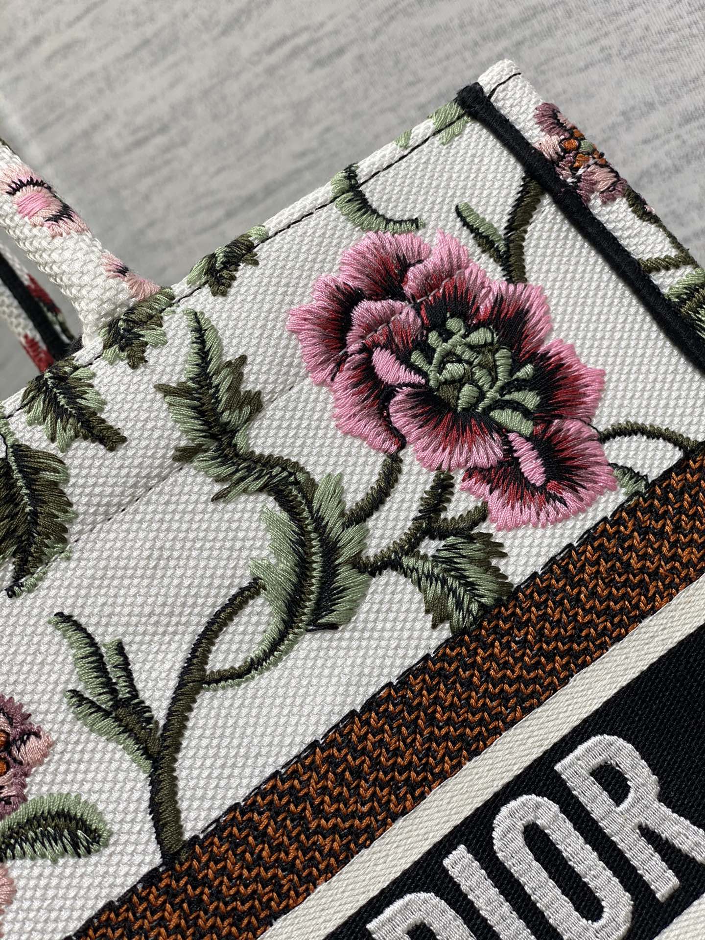 迪D家 Book Tote 刺繡字母白花 中號36.5cm