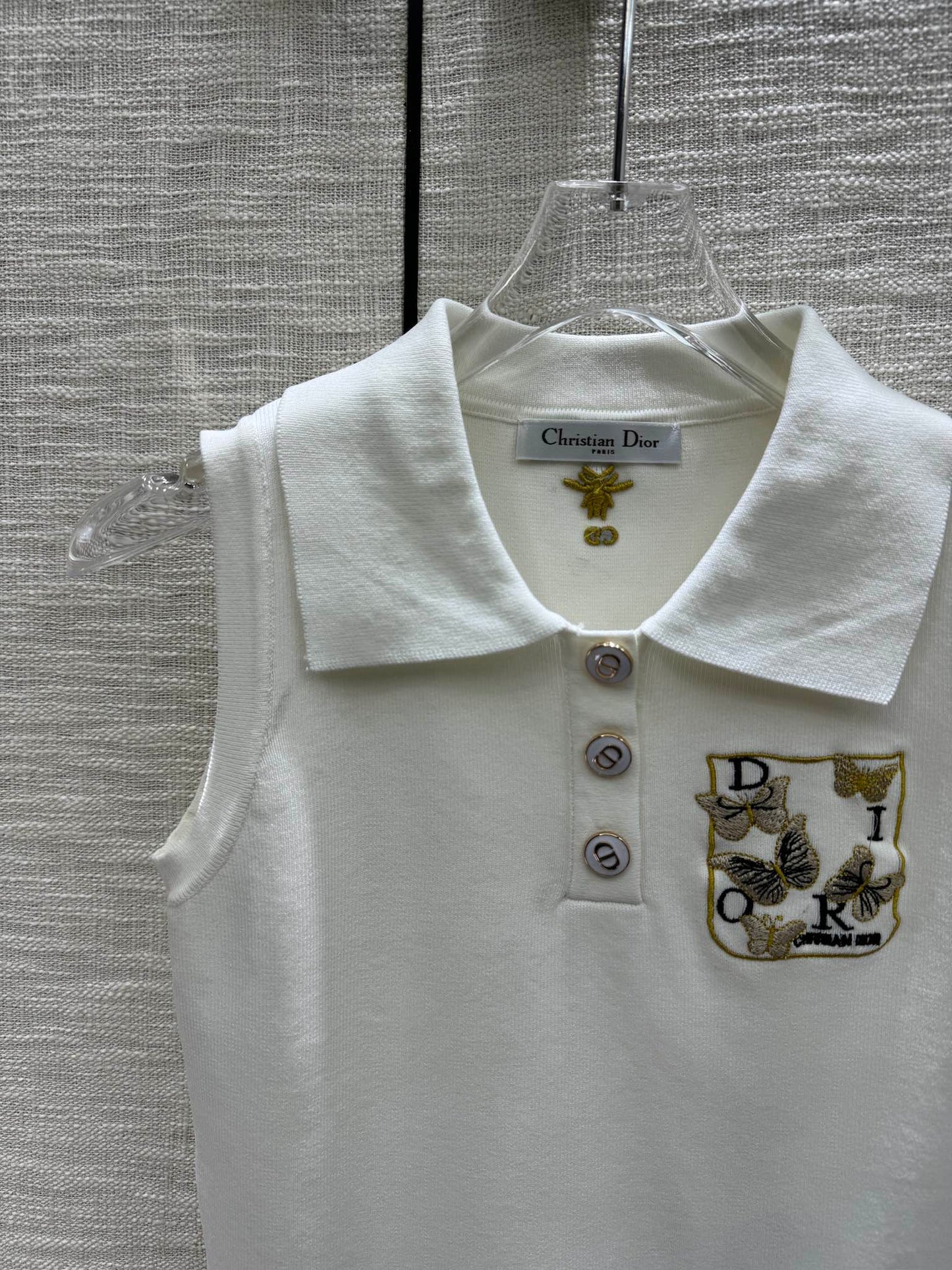 迪D家-2403 刺繡蝴蝶POLO領針織背心 白色