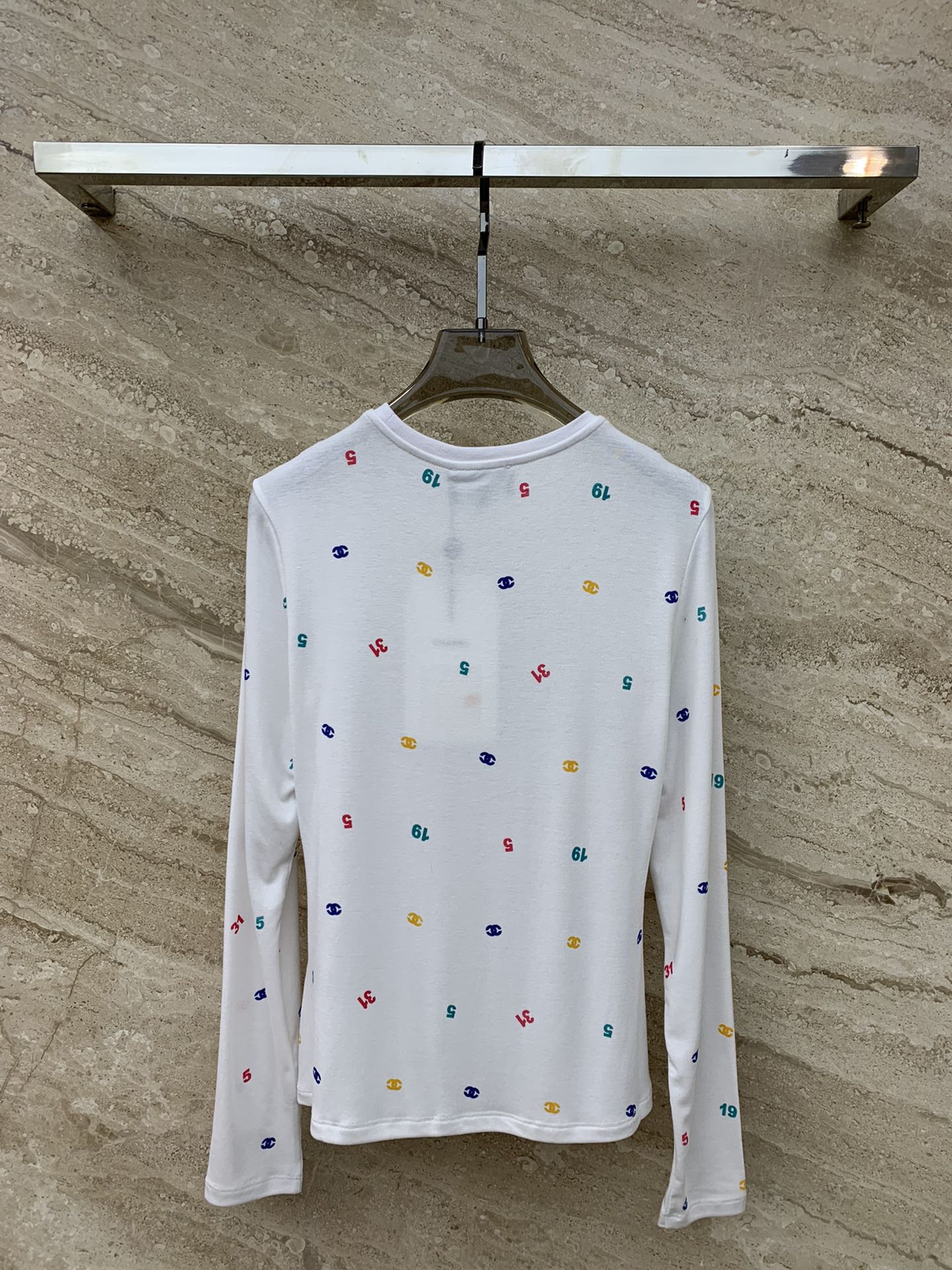 小香家-2403 彩色logo印花長袖TEE