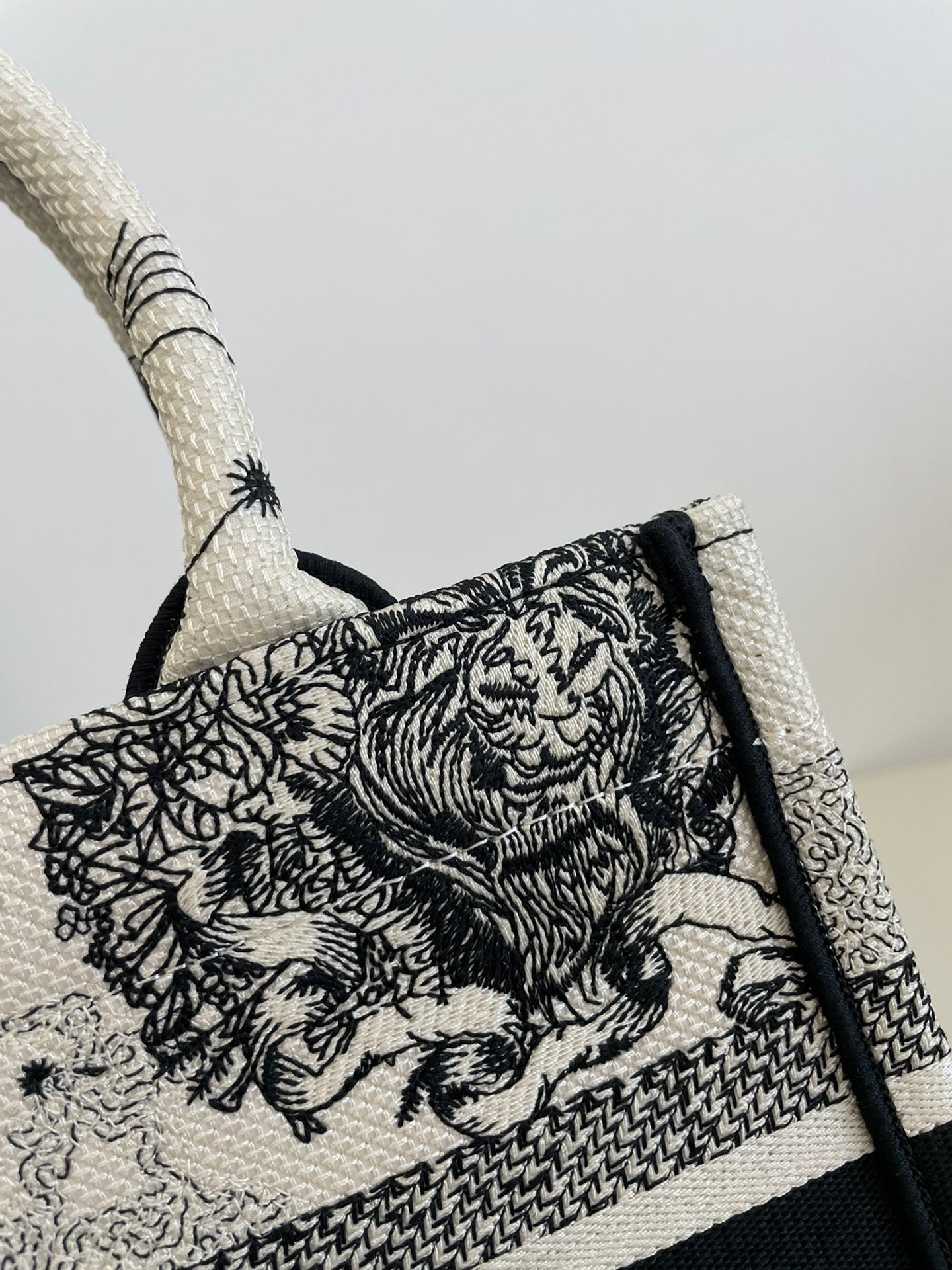 迪D家-2023春夏新款 Tote 星座系列米白色 小號
