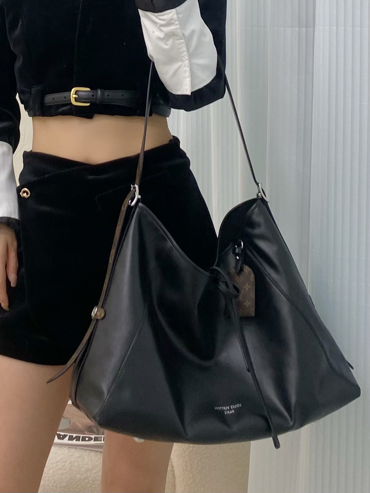 路L家-M25143 CarryAll Vibe MM手袋 黑色