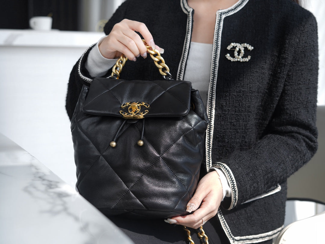 小香家- Chanel 24C 19bag 雙肩後背包 黑色