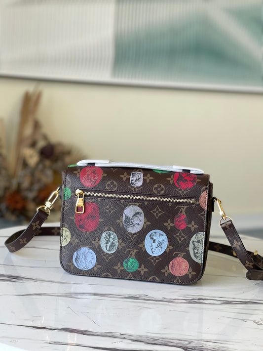 M59257 路L家-Pochette Métis 手袋