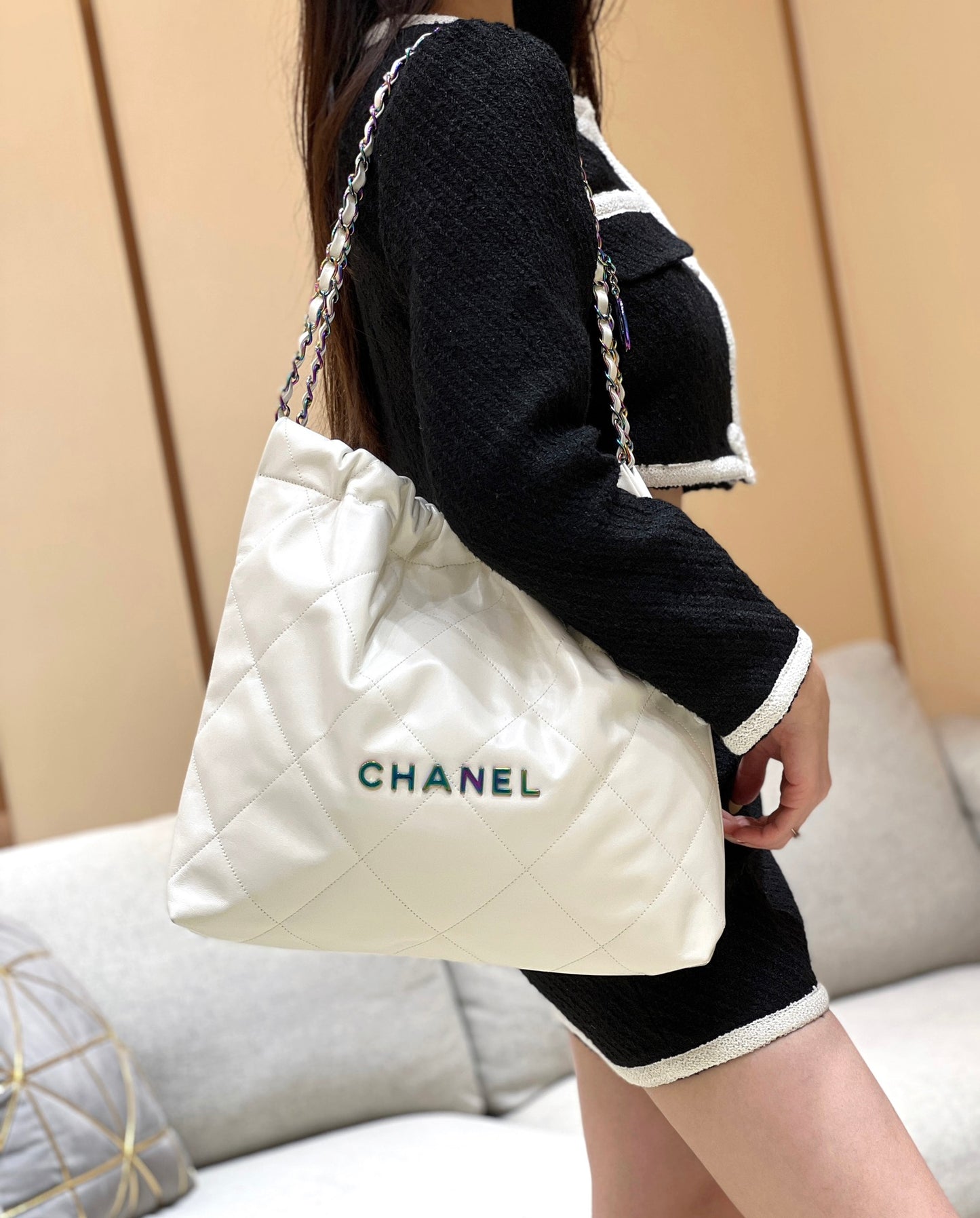 小香風-早春新款Chanel 22號手袋 白色大號