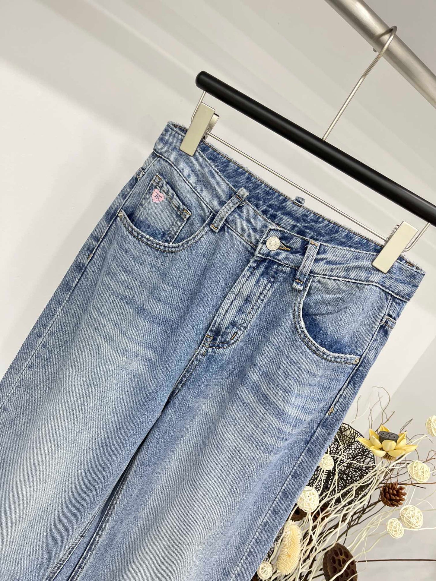 賽C家-2404 經典刺繡小標牛仔褲