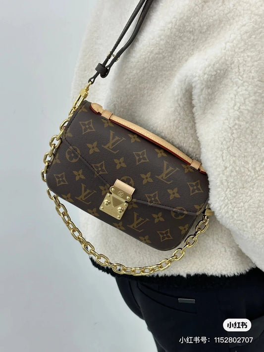 M46279 路L家-Pochette Métis East West 手提斜跨包