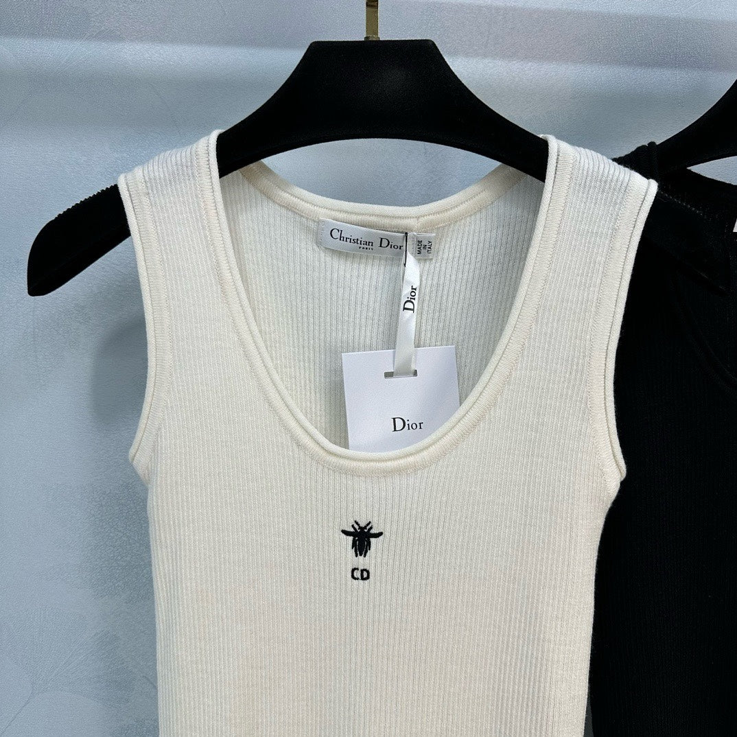 迪D家-2403 24春夏繡花小蜜蜂時尚百搭背心