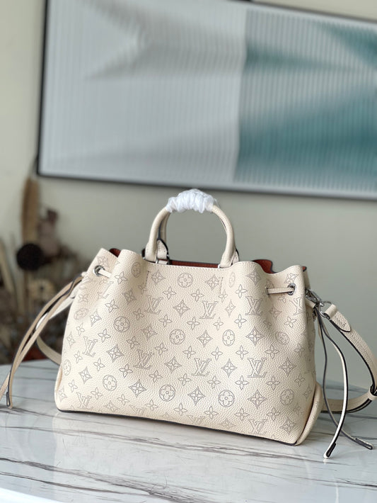 M59203 路L家-Bella Tote 手袋 奶白色