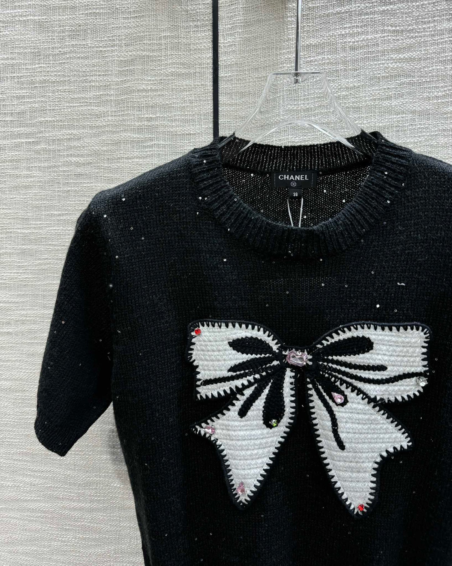 小香家-2403 刺繡蝴蝶結圖案針織短袖 黑色