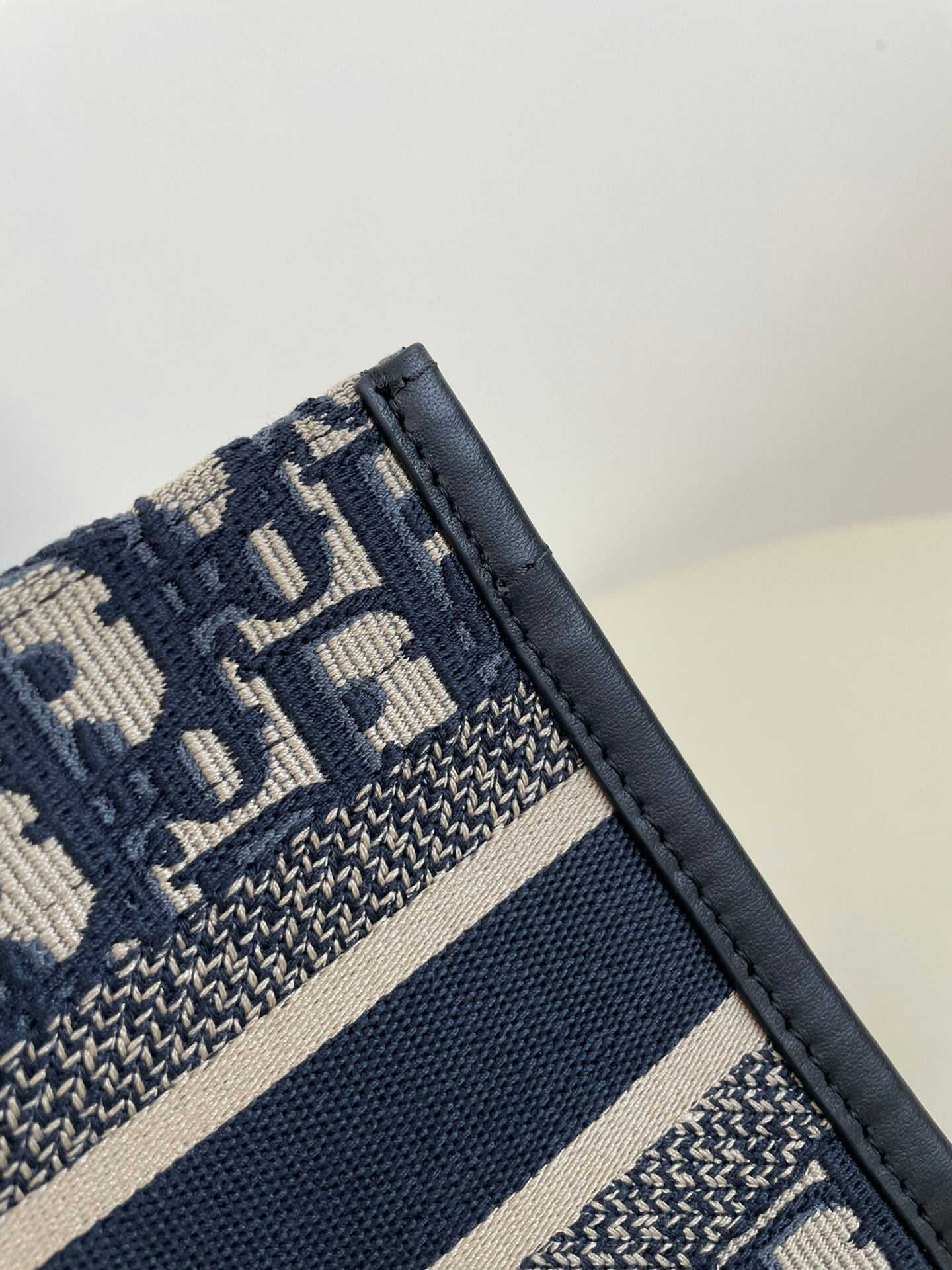 熱銷款 迪D家-老花刺繡迷你托特包
