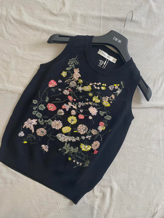 迪D家-2403 24早春最新花卉系列重工刺繡花朵針織背心 黑色