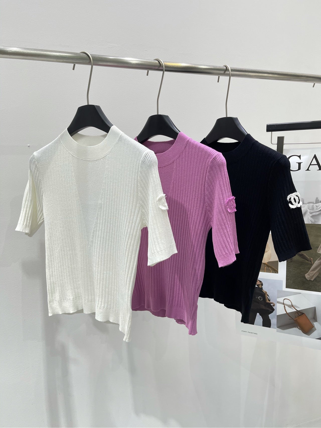 小香家-2403 雙C刺繡三色針織短袖