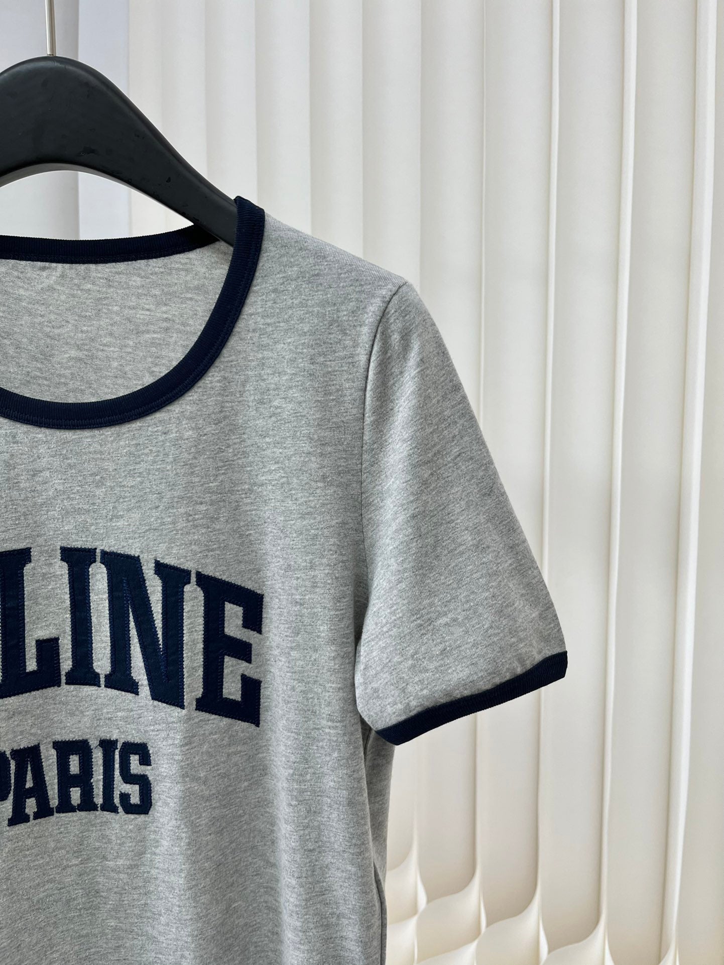賽C家-2403 字母刺繡TEE