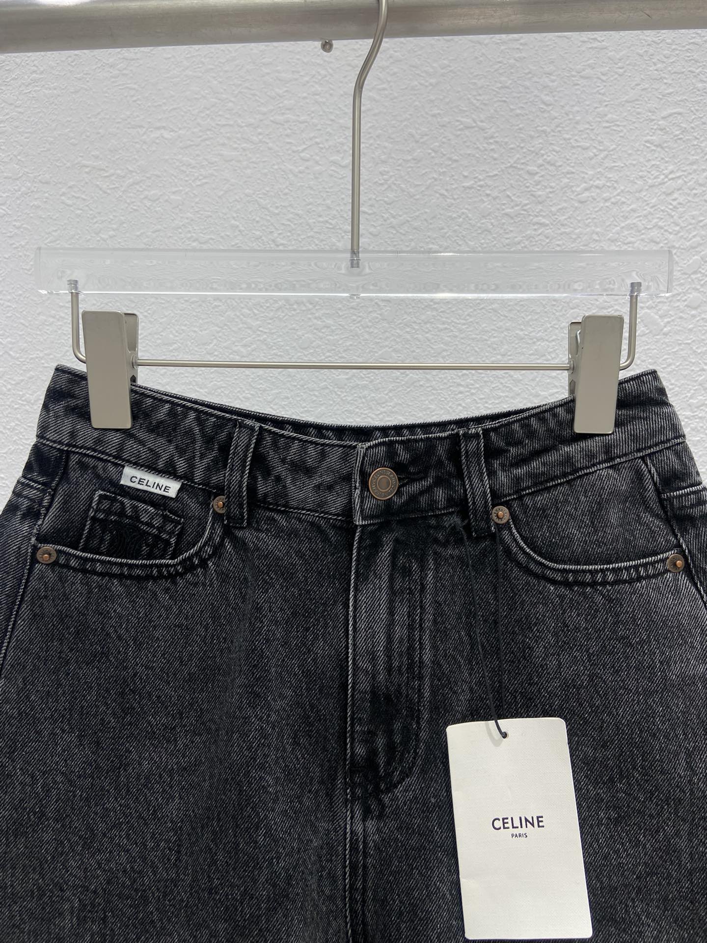 賽C家-2404 後袋刺繡牛仔短褲 黑色