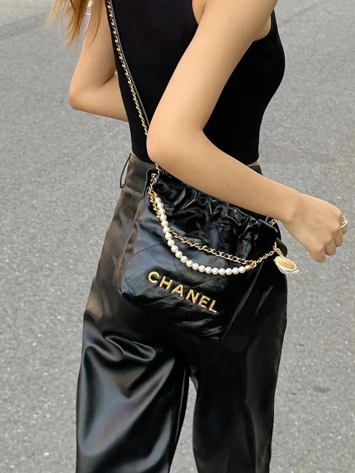 小香家-Chanel 22號手袋 黑色 雙鍊條 珍珠鍊