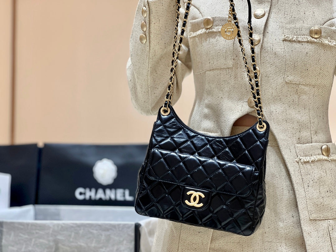 小香家-Chanel Hobo 23c早春款 油蠟皮黑色 大號