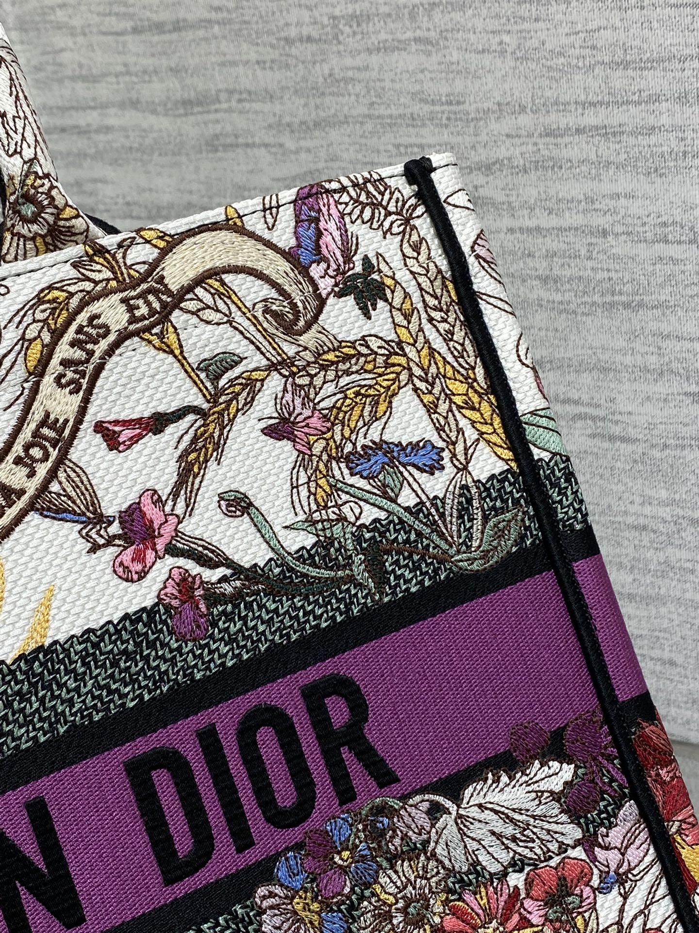 迪D家-2024春夏系列 Book Tote 太陽刺繡 白紫色 中號